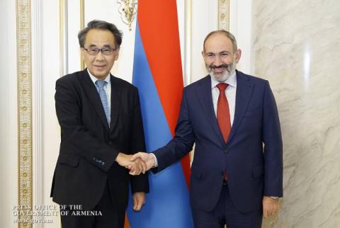Japan interested in enhancing ties with Armenia, PM Shinzō Abe’s special advisor tells PM Pashinyan