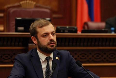 Պապոյանը Երևանում 10 և ավելի աշխատող ունեցող գործատուներին առաջարկում է աշխատավարձը վճարել անկանխիկ