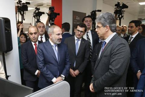 رئيس الوزراء نيكول باشينيان يحضر حفل افتتاح Xilinx Armenia للحلول المبتكرة وهندسة التقنيات 