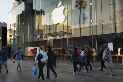 Apple заявила о рекордно высокой выручке за квартал