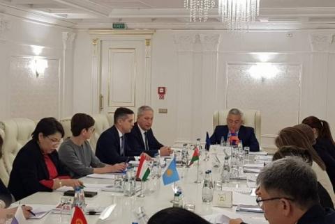 Armenia cenbank head chairs Interstate Bank Board session in Belarus 