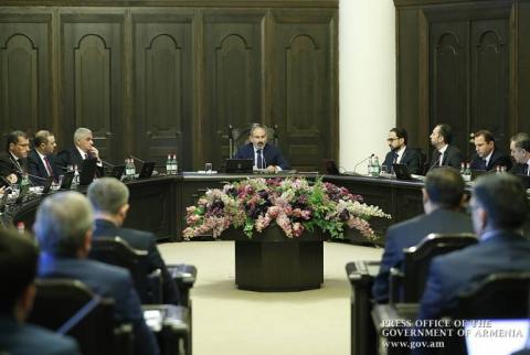 PM Pashinyan chairs Cabinet meeting 