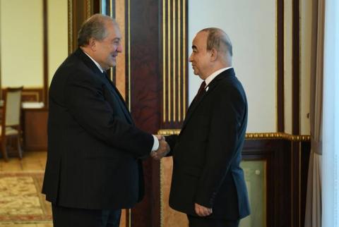 President Sarkissian meets with Tajikistan’s Speaker of Parliament in Yerevan