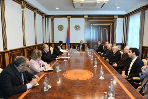 Արմեն Սարգսյանը հյուրընկալել է «Ժամանակակից դասականներ» կոմպոզիտորական փառատոնի մի մասնակիցների
