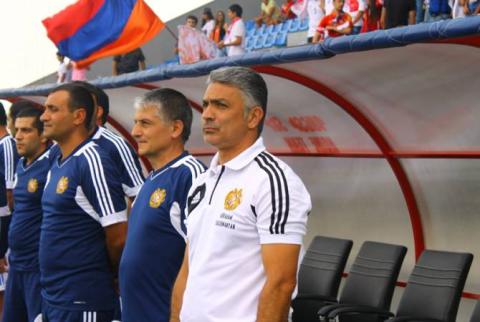 Abraham Khachmanian  nommé entraîneur-chef de l'équipe d'Arménie de football