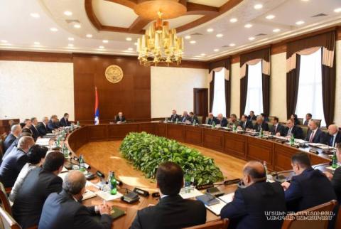 President of Artsakh chairs Cabinet meeting