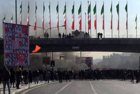 КСИР обещает вмешаться в случае угрозы безопасности и стабильности в Иране