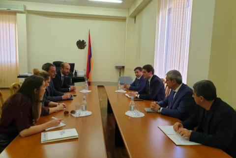 ՏԿԵ փոխնախարարը և ԱԶԲ պատվիրակությունը քննարկել են ՀՀ տրանսպորտի ոլորտին  աջակցությունը