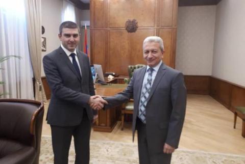 Armenia’s finance minister holds meeting with Artsakh State Minister