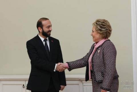 Ararat Mirzoyan et Valentina Matvienko ont discuté des questions liées aux relations bilatérales