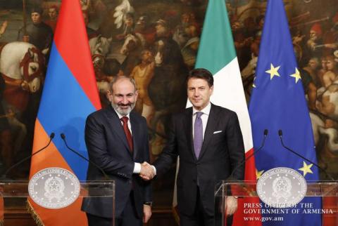 Le Premier ministre de la République d’Arménie, Nikol Pashinyan, et le président du Conseil des ministres de l'Italie, Giuseppe Conte, font des déclarations