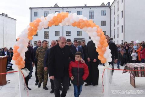Artsakh’s President attends opening ceremony of dwelling district in Martouni