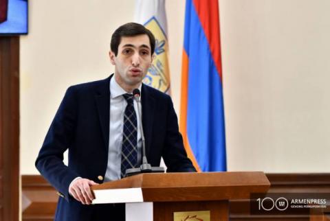 Opposition councillor challenges Yerevan Mayor to live televised debate 
