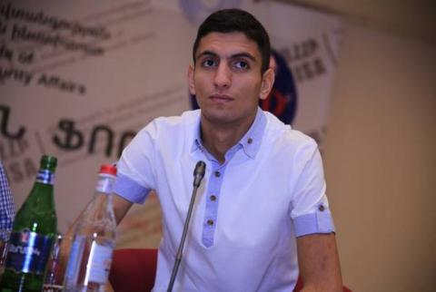 Activist who sprayed paint on Alexander Griboyedov statue in Yerevan turns himself in to authorities