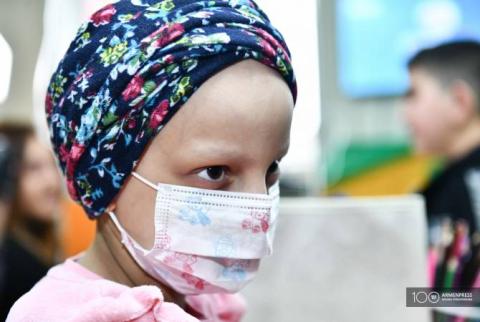 Восьмилетняя Элен преодолела болезнь и завтра проснется дома