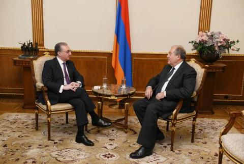 Armen Sarkissian et Zohrab Mnatsakanian ont discuté des questions relatives à la politique étrangère