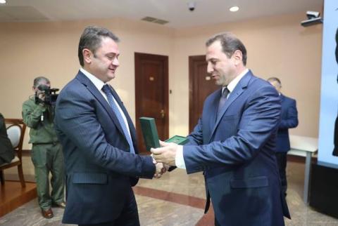 Տավուշի մարզպետը ՀՀ պաշտպանության նախարարության կողմից պարգևատրվել է «Մարշալ Բաղրամյան» մեդալով