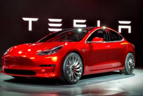 Bloomberg: Tesla планирует снизить цены на произведенные в Китае автомобили на 20%