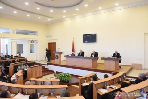 Бако Саакян считает бюджет Арцаха 2020 года реалистичным