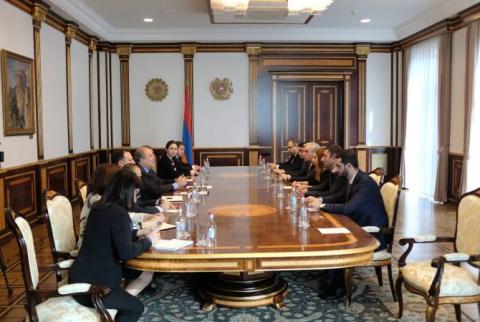 Արմեն Սարգսյանը հանդիպել է Ազգային ժողովի «Իմ քայլը» խմբակցության ներկայացուցիչների հետ