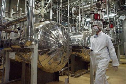 Иран запланировал ежемесячно увеличивать запасы обогащенного урана на 200 кг