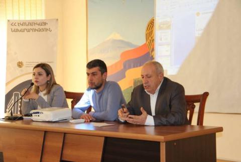 Արարատի մարզի ֆերմերներին ներկայացվել են գյուղոլորտի պետական օժանդակության ծրագրերը