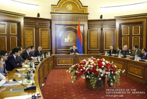Pashinyan chairs consultation on police reforms
