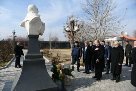 President Sarkissian visits family of Vazgen Sargsyan on Army Day