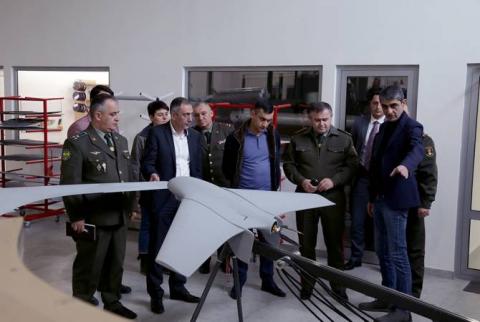 Начальник Генштаба ВС Армении посетил компанию UAVLAB по производству БПЛА
