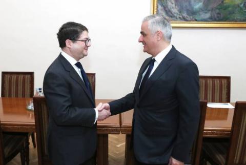 Armenian deputy PM holds meeting with EBRD Vice President in Yerevan