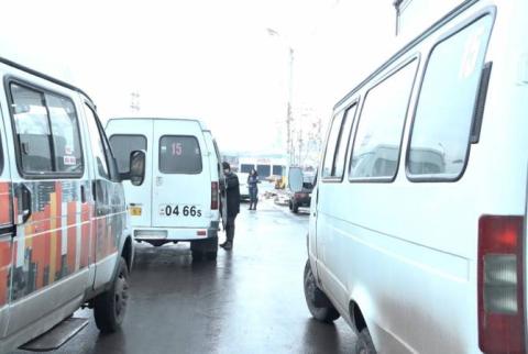 Երևանի քաղաքային տրանսպորտի 10 երթուղու մի խումբ վարորդներ գործադուլ են անում