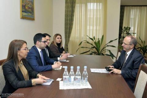 Ռուստամ Բադասյանը և ՀՀ-ում Շվեյցարիայի դեսպանը քննարկել են իրավական համագործակցության զարգացման հարց