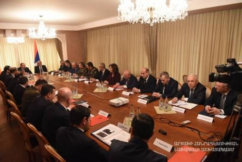 رئيس الوزراء نيكول باشينيان يترأس مع رئيس آرتساخ باكو ساهاكيان جلسة لمجلسي أمن أرمينيا وآرتساخ
