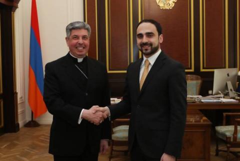 Armenian deputy PM holds meeting with Holy See Apostolic Nuncio