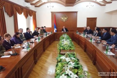 Президент Арцаха провел совещание по вопросам предотвращения коронавируса