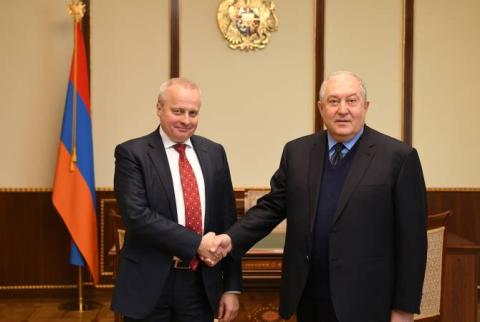 Armen Sarkissian a reçu l'Ambassadeur de Russie en Arménie