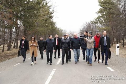 PM gets acquainted with renovated road leading to Dendropark, calls on to visit Stepanavan