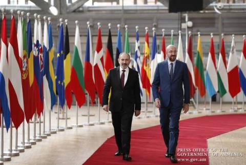 Nikol Pashinyan et Charles Michel ont discuté des  questions liées aux relations Arménie-UE