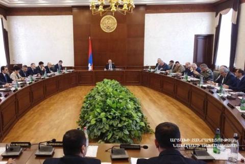 На заседании правительства Арцаха обсуждена борьба с распространением коронавируса