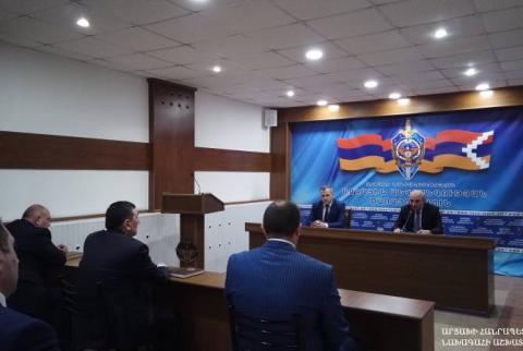 Bako Sahakian a tenu une réunion au Service de sécurité nationale d'Artsakh