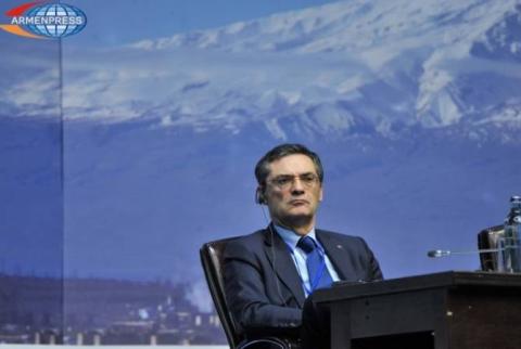 Ֆրանսիայում կորոնավիրուսից մահացել է Պատրիկ Դևեջյանը