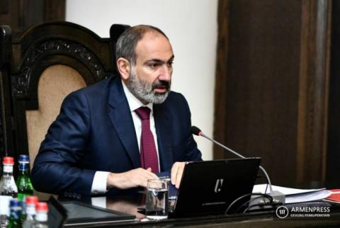 Nikol Pashinyan répond aux questions des citoyens