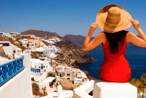 В Греции туристам предложат ваучеры вместо возмещения средств