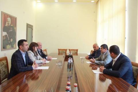 Արայիկ Հարությունյանը հանրության դատին է ներկայացրել քաղաքական ուժերի հետ համագործակցության օրակարգը