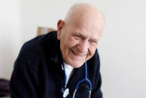 Ֆրանսիայում 98-ամյա բժիշկը շարունակում է աշխատել սահմանափակումների պայմաններում
