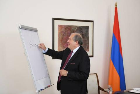 Армен Саркисян провел онлайн-беседу с представителями стартап-экосистемы