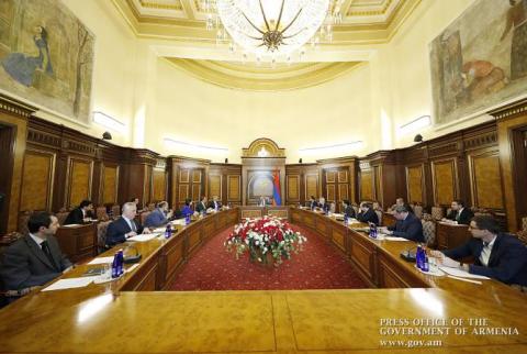 Продолжаются обсуждения по реализации антикризисных мер