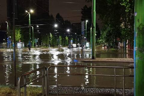 Հորդառատ անձրևների հետևանքով հեղեղվել են Միլանի փողոցները