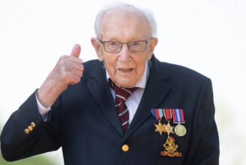 Капитан, полковник - а теперь сэр. Британский 100-летний ветеран Том Мур станет рыцарем. BBC