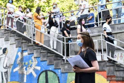 Հայաստանում մեկնարկել են միասնական քննությունները․ օտար լեզվի քննությանը մասնակցելու է 2102 դիմորդ